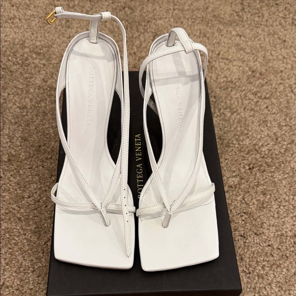 Bottega Veneta White Leather Strappy Heels – Size 37 – Worn Once